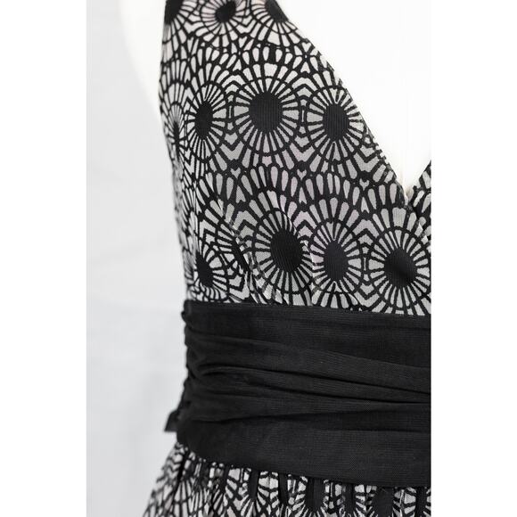 London Times Size 8 Dress Cocktail Sash Tie V Neck Black Gray - Picture 4 of 7